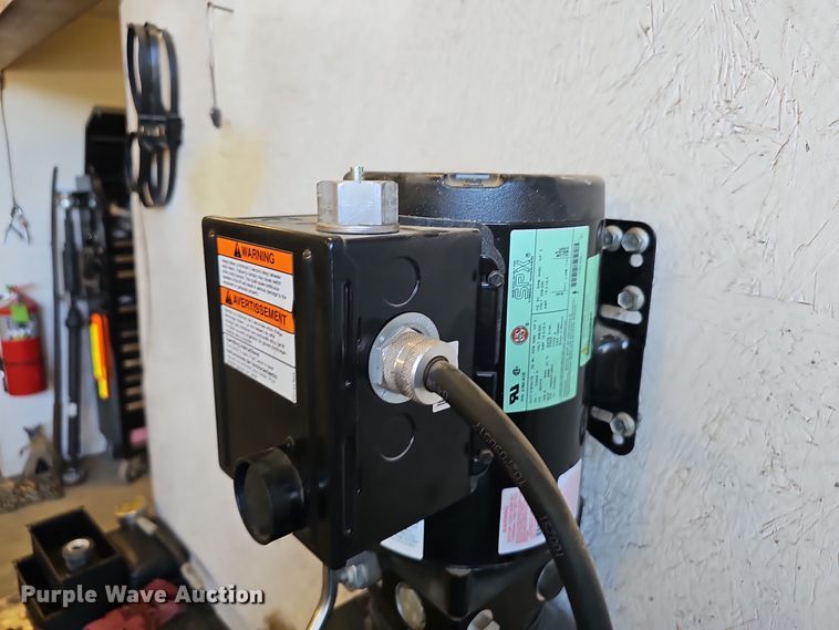 image for item EK0871 Ben Pearson 12-4 MR automotive lift