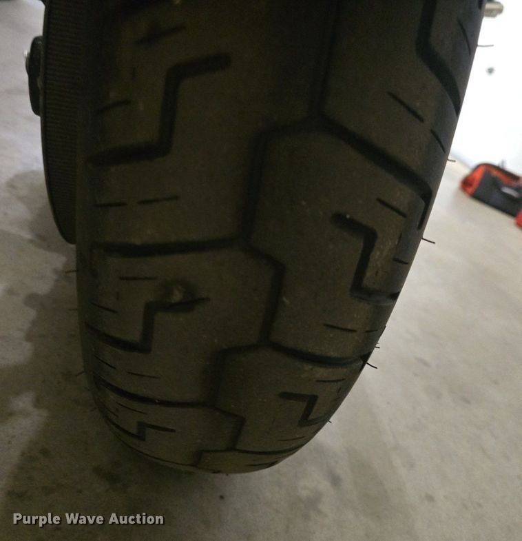 image for item EK2259 2007 Harley Davidson  Dyna low rider motorcycle