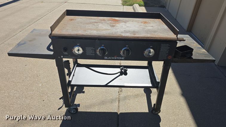 image for item EK2299 2017 Blackstone  1554 griddle
