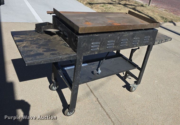 image for item EK2299 2017 Blackstone  1554 griddle