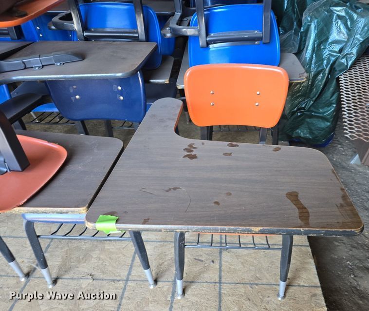 image for item EK2304 Approximately 50 desks