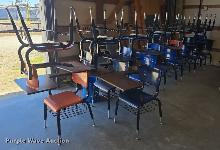 image for item EK2304 Approximately 50 desks