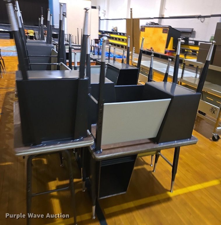 image for item EK2308 Approximately 40 desks 