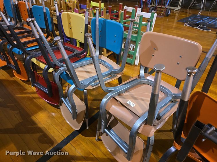 image for item EK2309 Approximately 30 chairs 