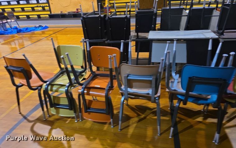 image for item EK2309 Approximately 30 chairs 