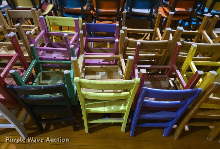 image for item EK2311 Approximately 33 chairs 
