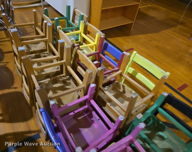 image for item EK2311 Approximately 33 chairs 