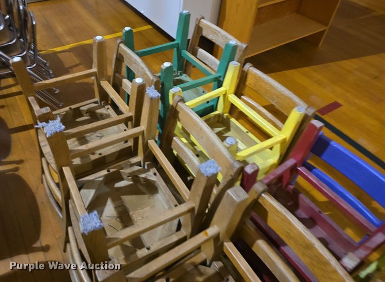 image for item EK2311 Approximately 33 chairs 