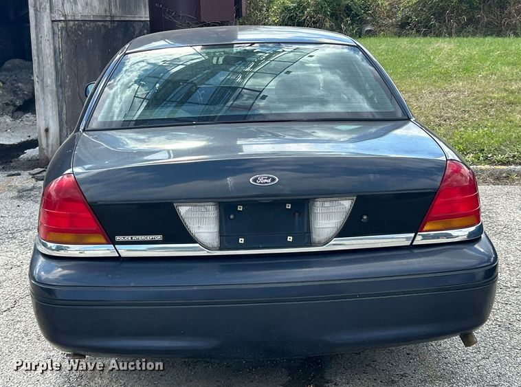 image for item EK3432 1999 Ford Crown Victoria Police Interceptor  