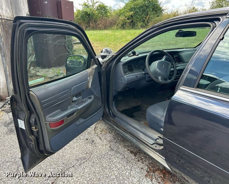 image for item EK3432 1999 Ford Crown Victoria Police Interceptor  