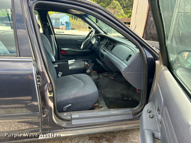 image for item EK3432 1999 Ford Crown Victoria Police Interceptor  