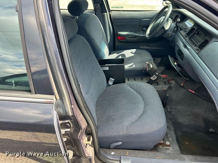 image for item EK3432 1999 Ford Crown Victoria Police Interceptor  