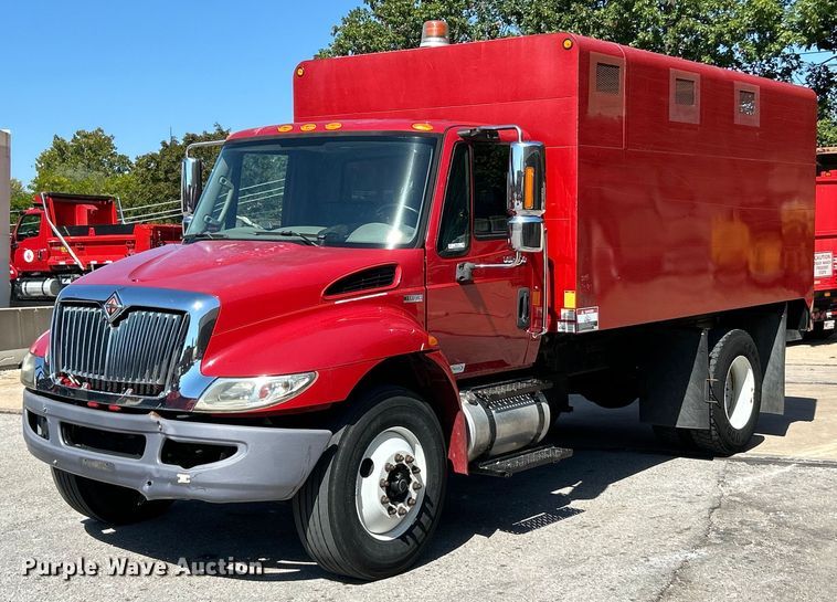 image for item EK3437 2012 International  DuraStar 4300 chipper truck