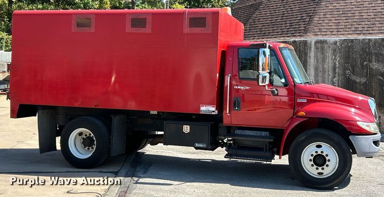 image for item EK3437 2012 International  DuraStar 4300 chipper truck