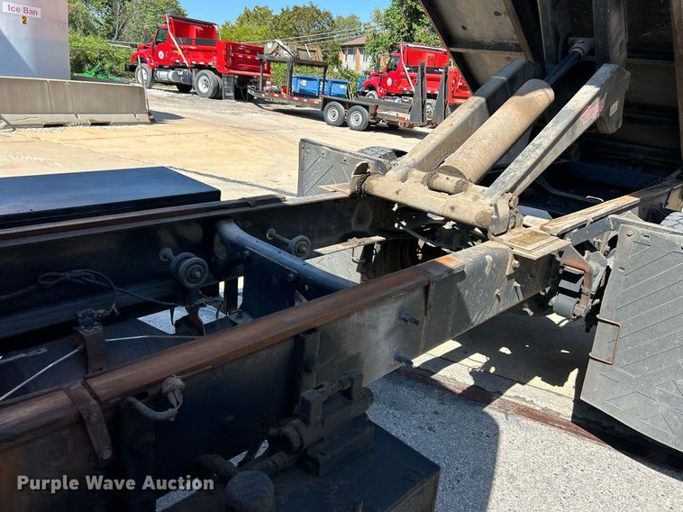 image for item EK3437 2012 International  DuraStar 4300 chipper truck