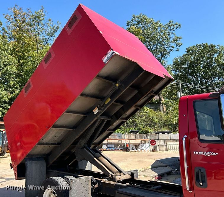 image for item EK3437 2012 International  DuraStar 4300 chipper truck