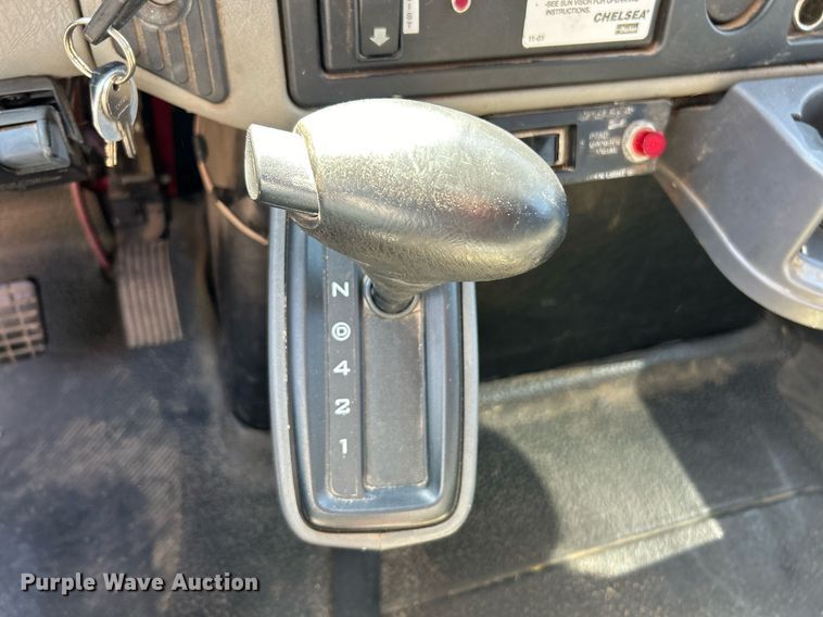 image for item EK3437 2012 International  DuraStar 4300 chipper truck