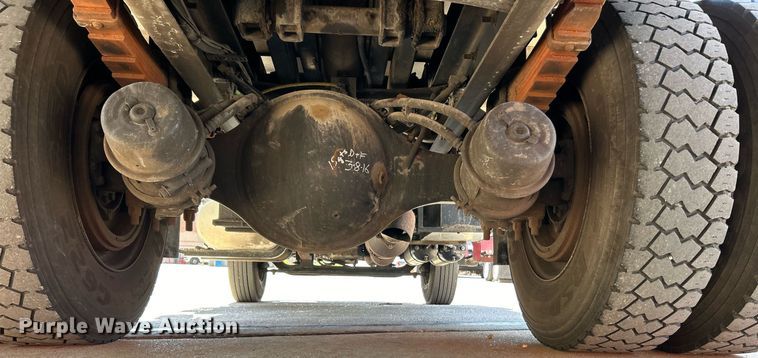 image for item EK3437 2012 International  DuraStar 4300 chipper truck