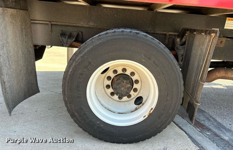 image for item EK3437 2012 International  DuraStar 4300 chipper truck