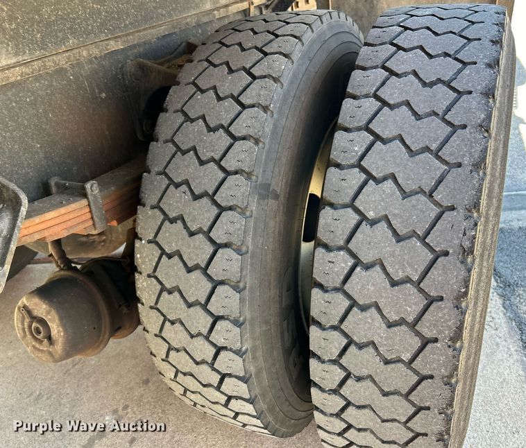 image for item EK3437 2012 International  DuraStar 4300 chipper truck