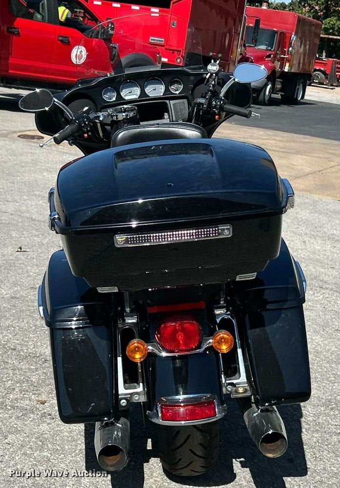 image for item EK3438 2015 Harley Davidson  Electra Glide Police motorcycle