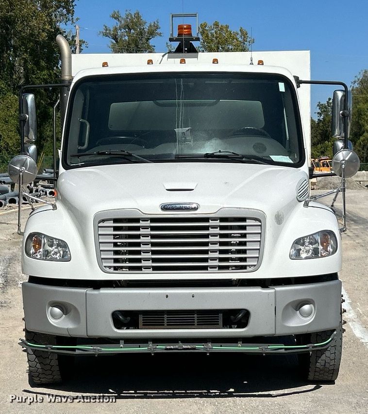 image for item EK3452 2015 Freightliner Business Class M2 street sweeper