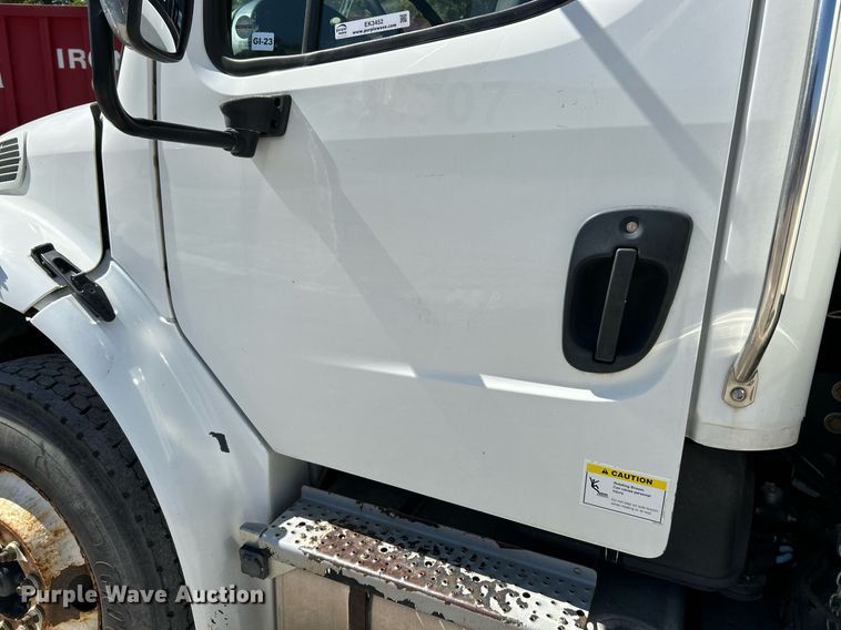 image for item EK3452 2015 Freightliner Business Class M2 street sweeper