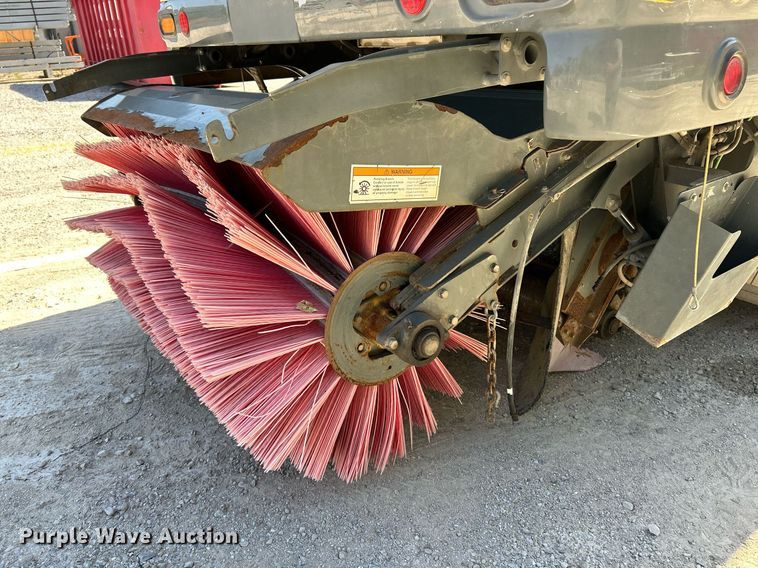 image for item EK3452 2015 Freightliner Business Class M2 street sweeper