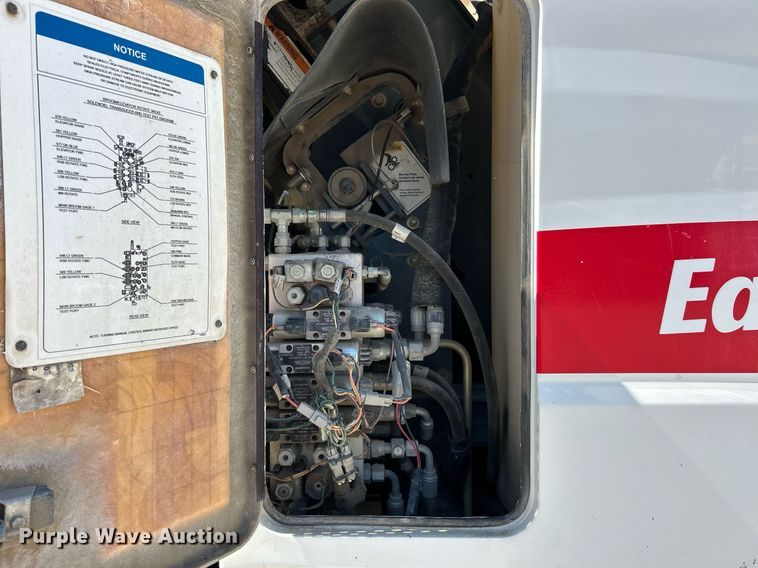 image for item EK3452 2015 Freightliner Business Class M2 street sweeper