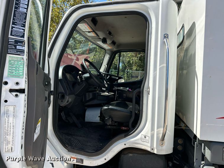 image for item EK3452 2015 Freightliner Business Class M2 street sweeper