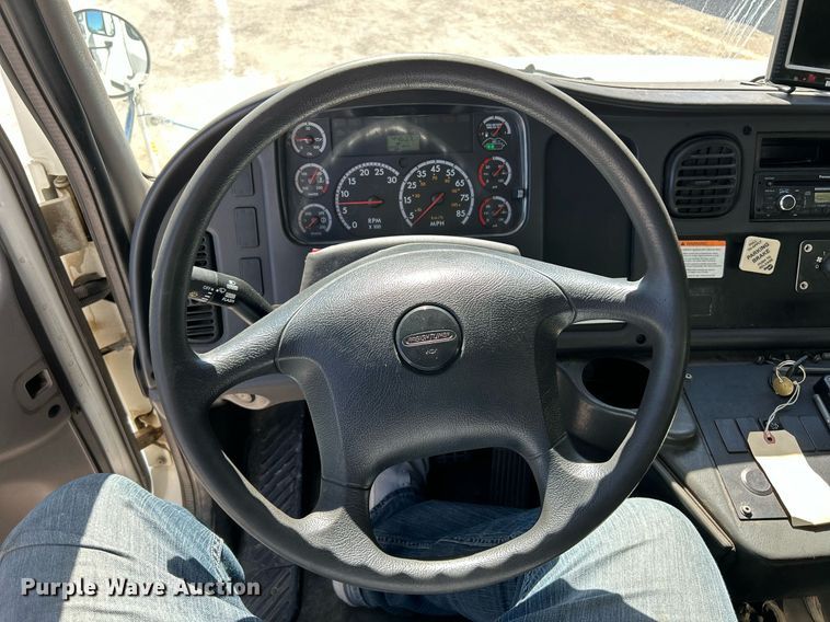 image for item EK3452 2015 Freightliner Business Class M2 street sweeper