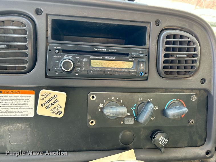 image for item EK3452 2015 Freightliner Business Class M2 street sweeper