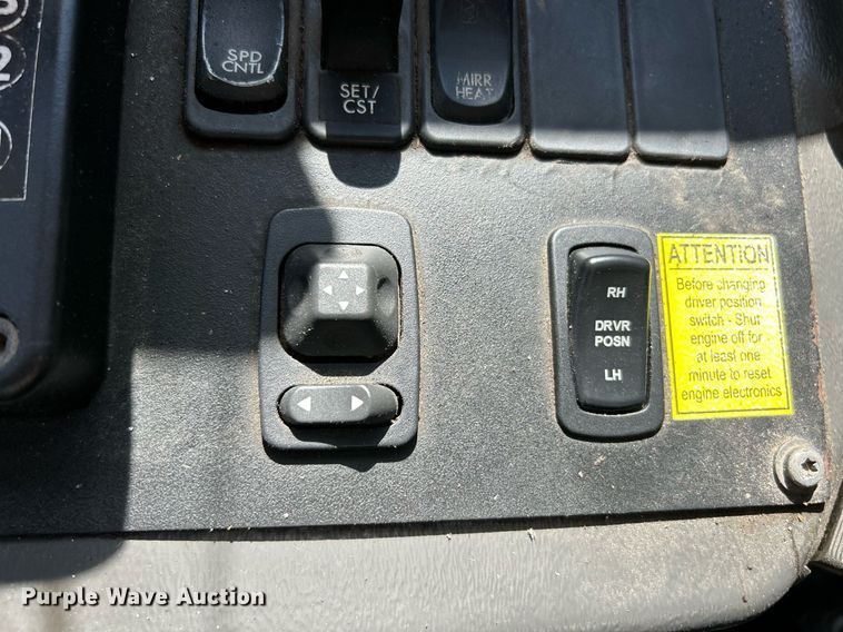 image for item EK3452 2015 Freightliner Business Class M2 street sweeper