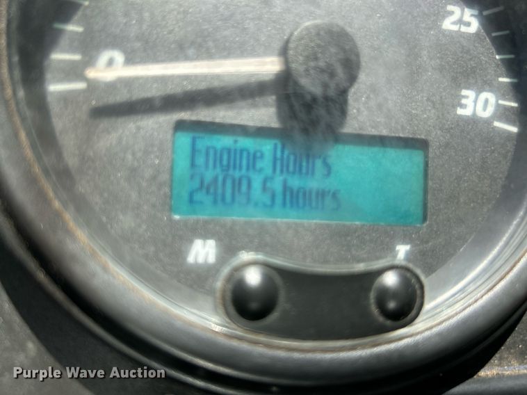 image for item EK3452 2015 Freightliner Business Class M2 street sweeper