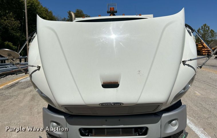 image for item EK3452 2015 Freightliner Business Class M2 street sweeper