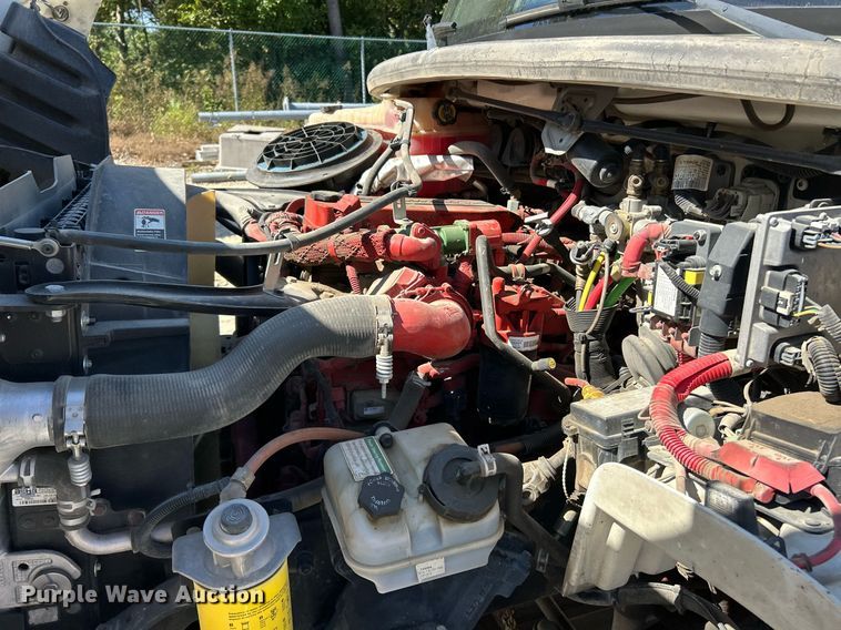 image for item EK3452 2015 Freightliner Business Class M2 street sweeper