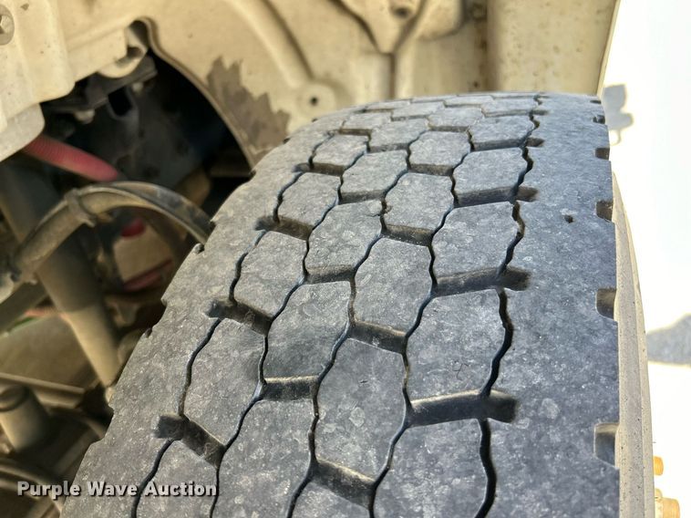 image for item EK3452 2015 Freightliner Business Class M2 street sweeper