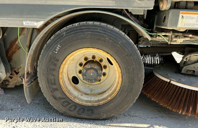 image for item EK3452 2015 Freightliner Business Class M2 street sweeper