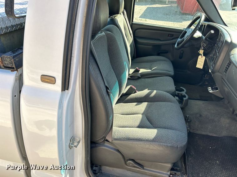 image for item EK3453 2005 Chevrolet  Silverado 1500 pickup truck