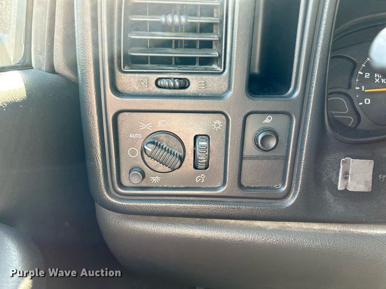 image for item EK3454 2005 Chevrolet  Silverado 1500 pickup truck