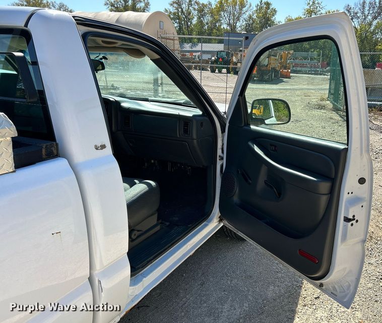 image for item EK3454 2005 Chevrolet  Silverado 1500 pickup truck