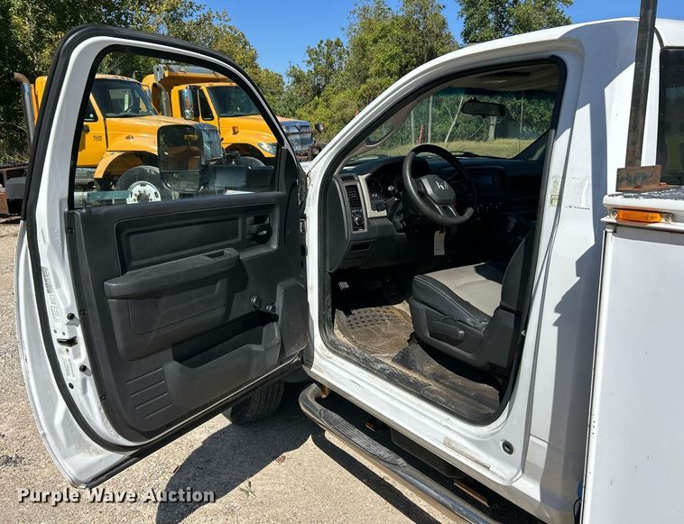 image for item EK3455 2012 Dodge Ram 5500HD bucket truck