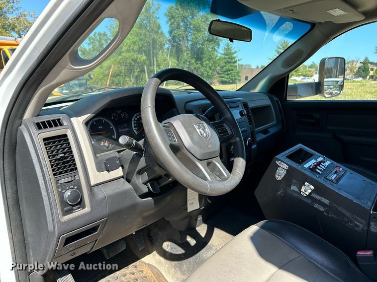 image for item EK3455 2012 Dodge Ram 5500HD bucket truck