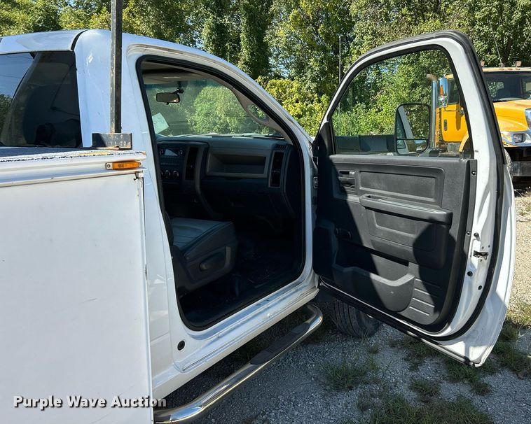 image for item EK3455 2012 Dodge Ram 5500HD bucket truck