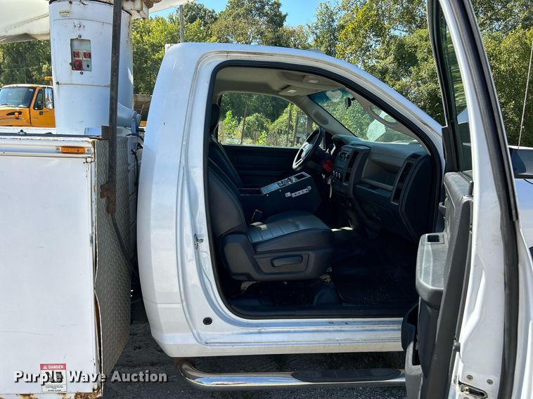 image for item EK3455 2012 Dodge Ram 5500HD bucket truck