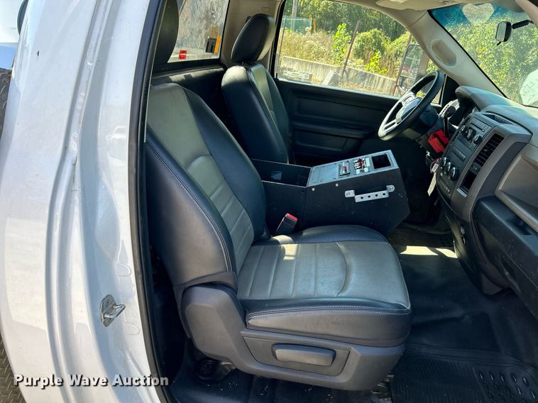 image for item EK3455 2012 Dodge Ram 5500HD bucket truck