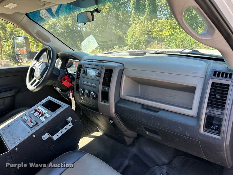 image for item EK3455 2012 Dodge Ram 5500HD bucket truck