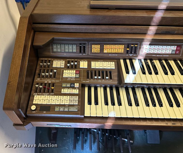 image for item EN0033 Kimball  organ and piano 