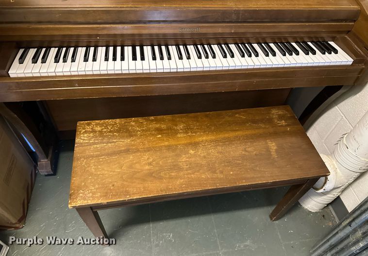 image for item EN0033 Kimball  organ and piano 