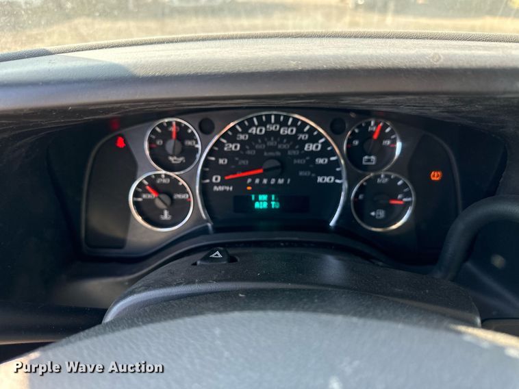 image for item ER8030 2017 Chevrolet Express 2500 van